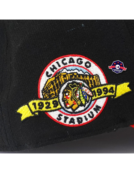 47 CAP NHL CHICAGO BLACKHAWKS SURE SHOTTT SNAPBACK MVP BLACK